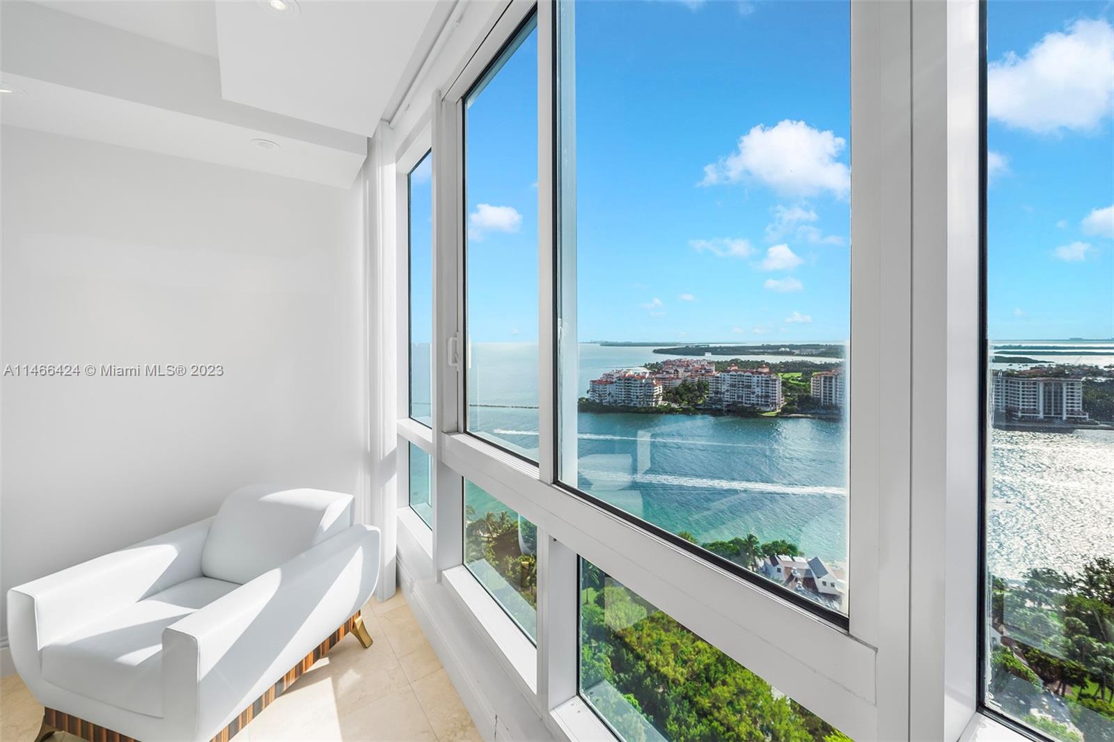 CONTINUUM ON SOUTH BEACH - Residential