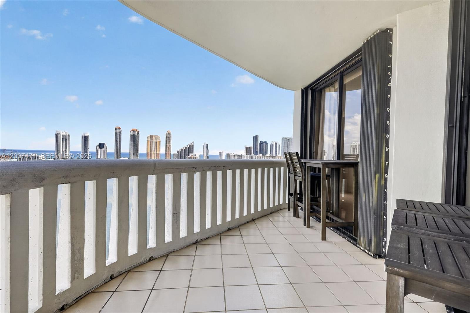 3000 ISL BLVD WILLIAMS IS - Residential
