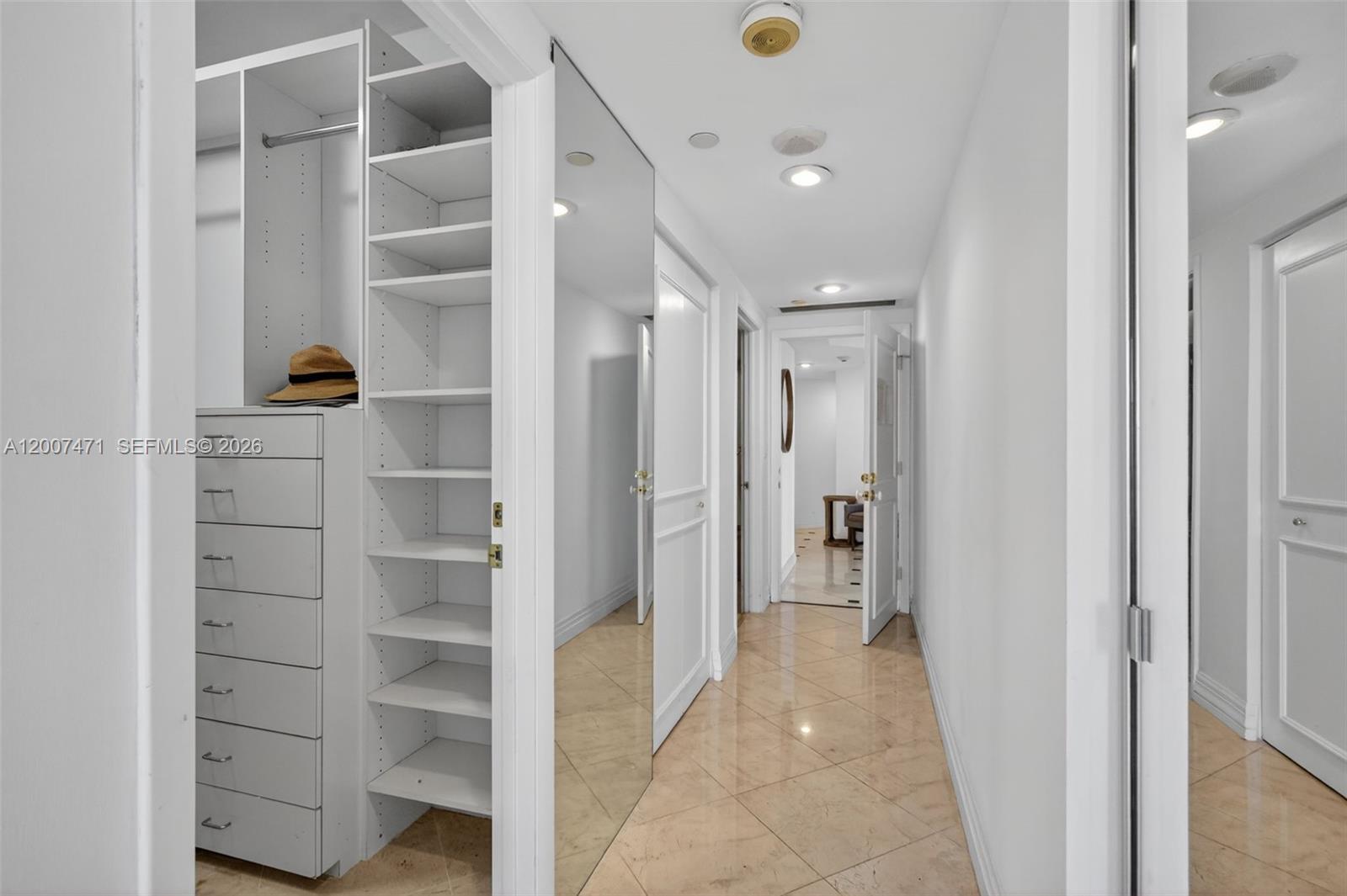 3000 ISL BLVD WILLIAMS IS - Residential