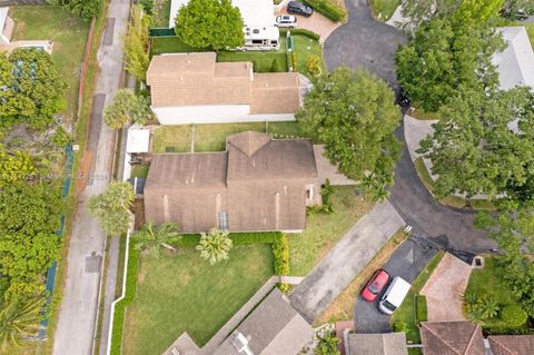 Single Family Residence in Plantation FL 6560 13th St St 33.jpg