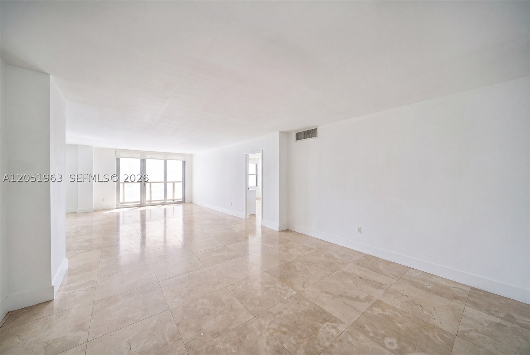 5701 Collins Ave 1415