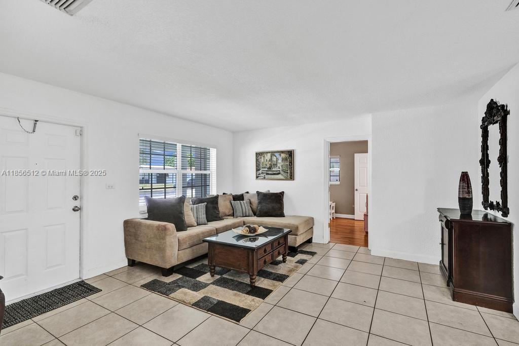 RICHMOND HGTS ESTS 4TH AD - Residential