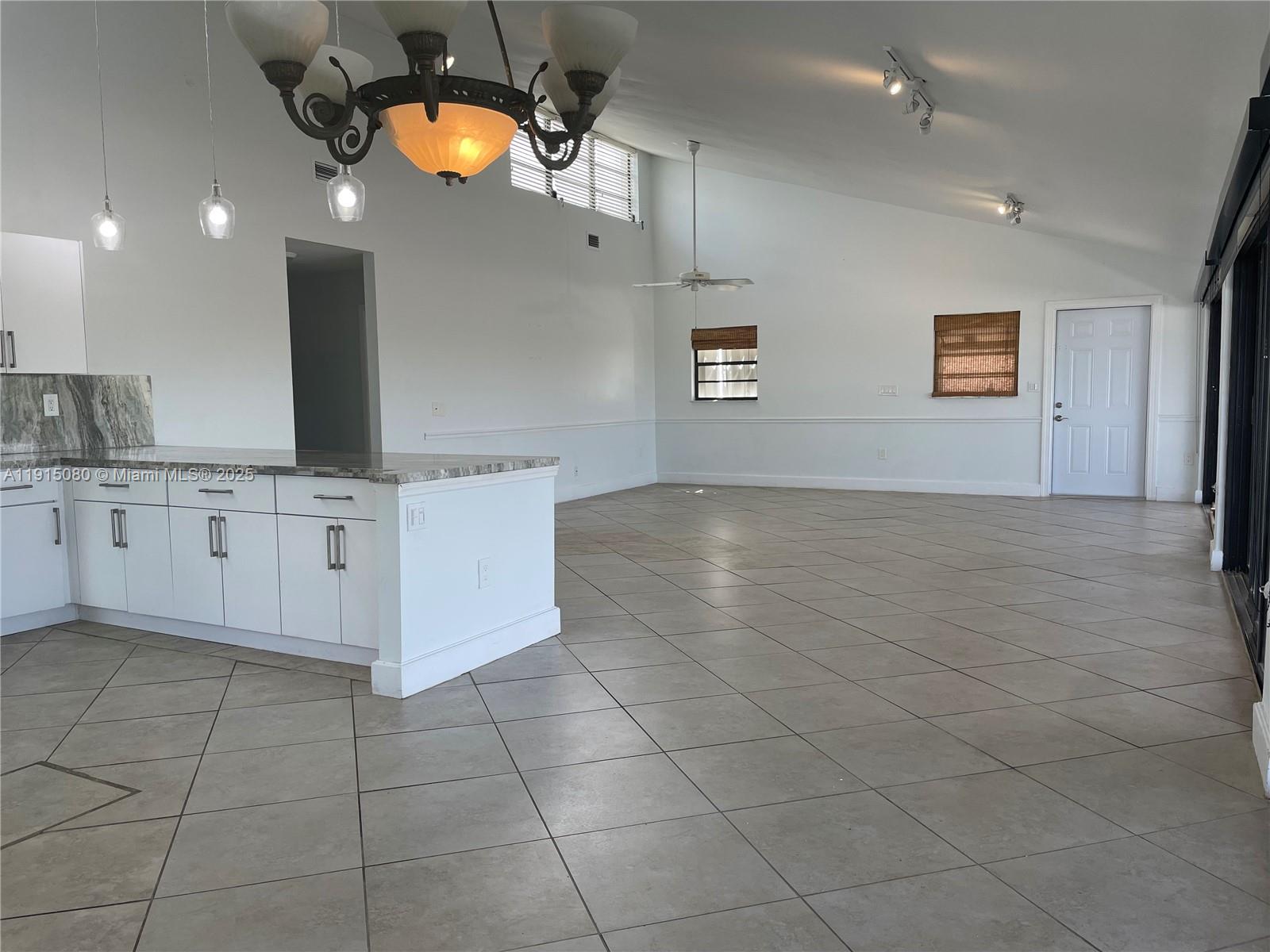 OCEAN ISLE ESTATE - Residential Lease