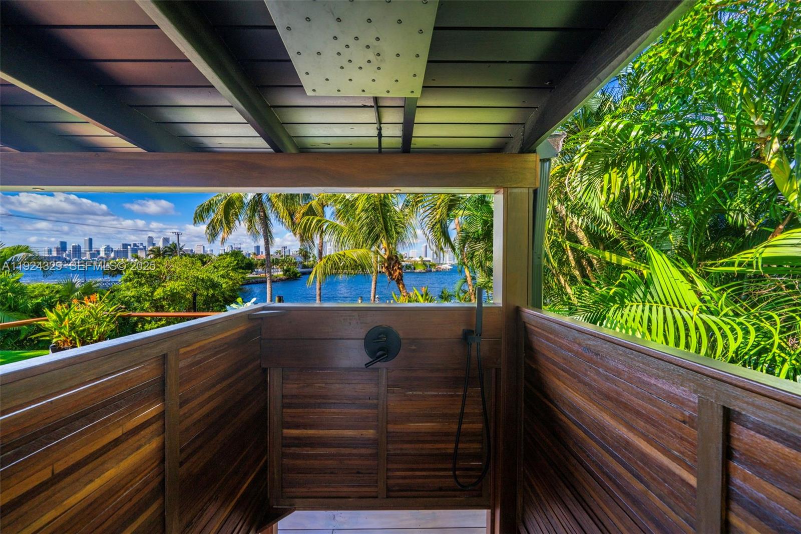 SAN MARINO ISLAND - Residential Lease