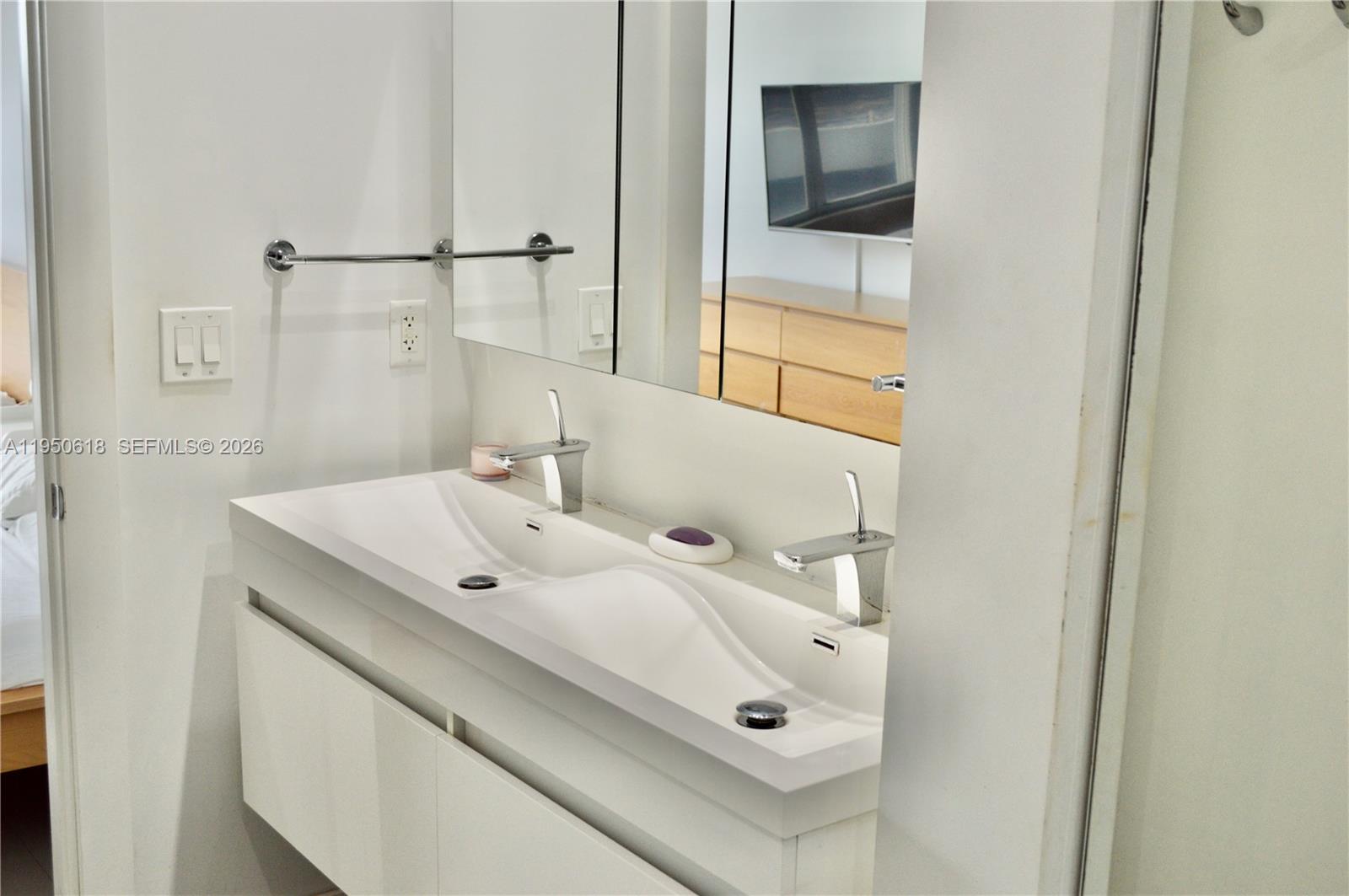 6770 Indian Creek Dr T-G