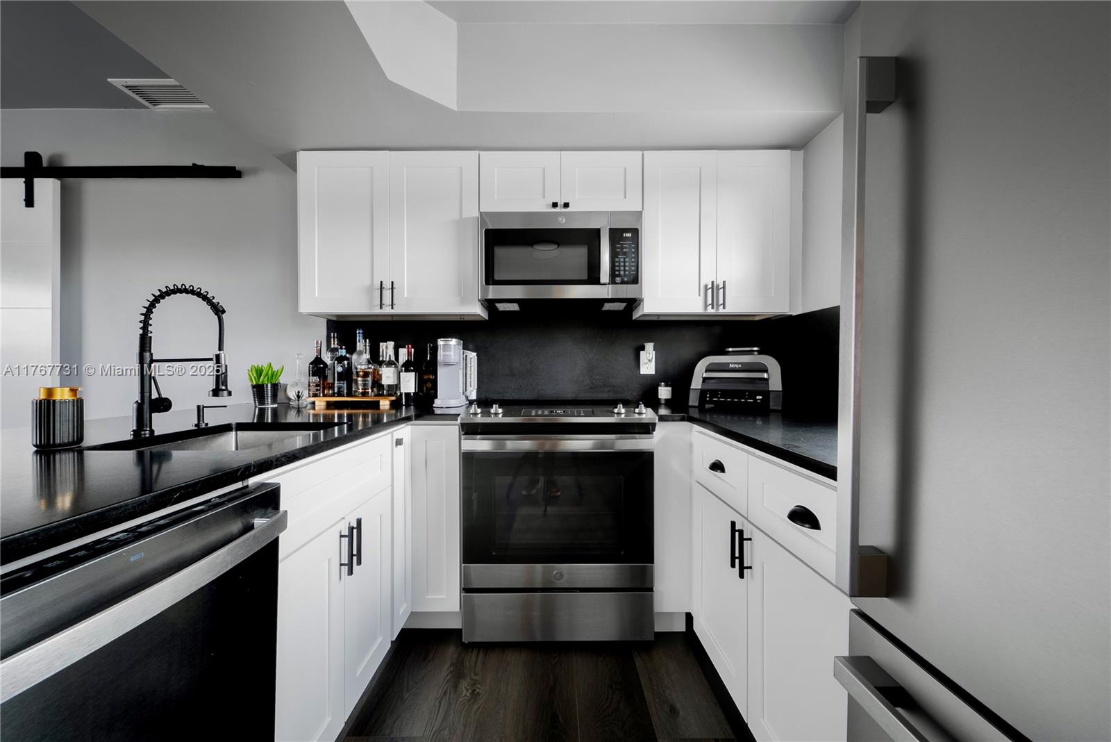 PARK PLACE CONDO - Residential