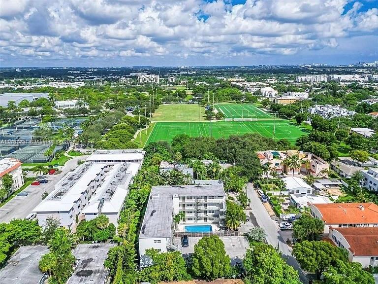 Property for Sale at 609 Ne 13th Ave 302, Fort Lauderdale, Broward County, Florida - Bedrooms: 1 
Bathrooms: 1  - $235,000