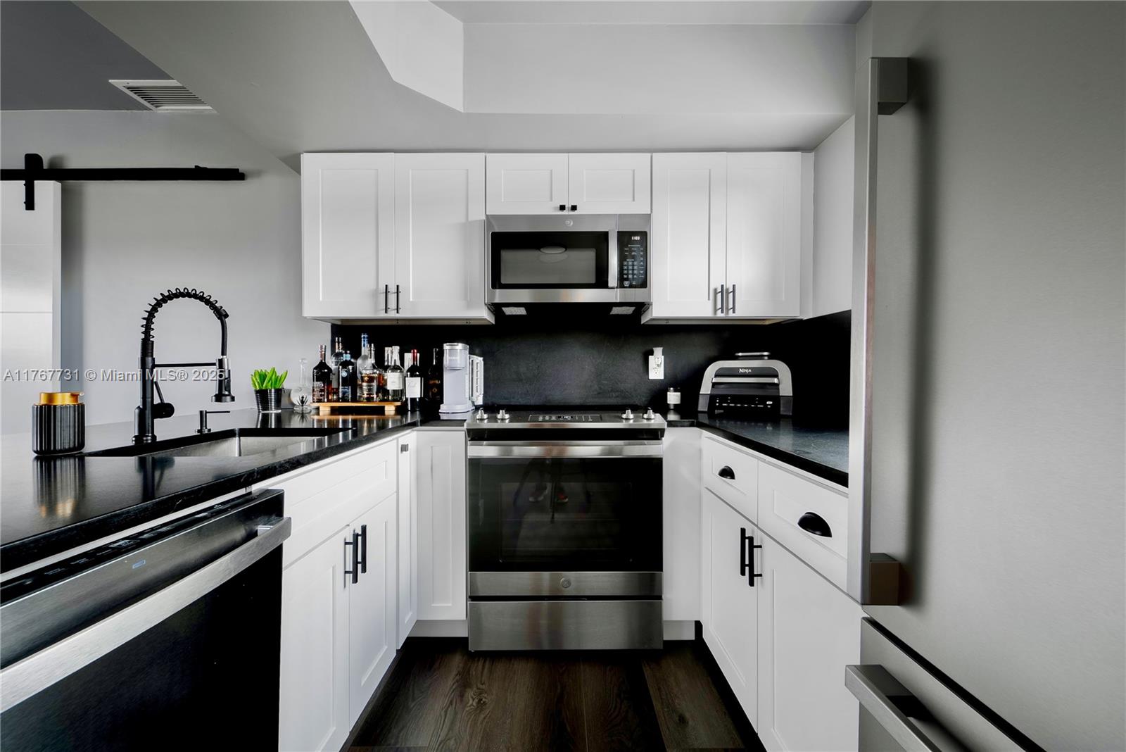 PARK PLACE CONDO - Residential