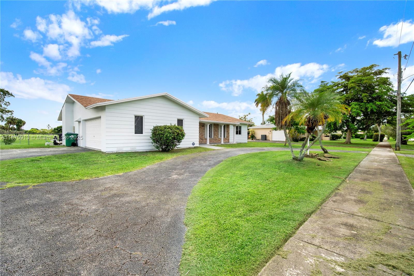 Spacious single-story pool home on an oversized lot with circular drive and garage. Sun-splashed living areas include a large family room with coral-stone accent wall, ceiling fan, and sliders to the backyard. Updated kitchen features shaker cabinets, quartz counters, tile backsplash, recessed lighting and stainless appliances. A flexible dining/den works perfectly as an office or playroom. Enjoy easy indoor-outdoor living: covered patio with awning, expansive travertine pool deck and a fully fenced green yard—great for relaxing or entertaining. Durable tile flooring, indoor laundry and generous storage throughout. Peaceful setting close to parks, shops and commuter routes. Well-kept and move-in ready; available for immediate occupancy.
!!!Showing start end of September !!!