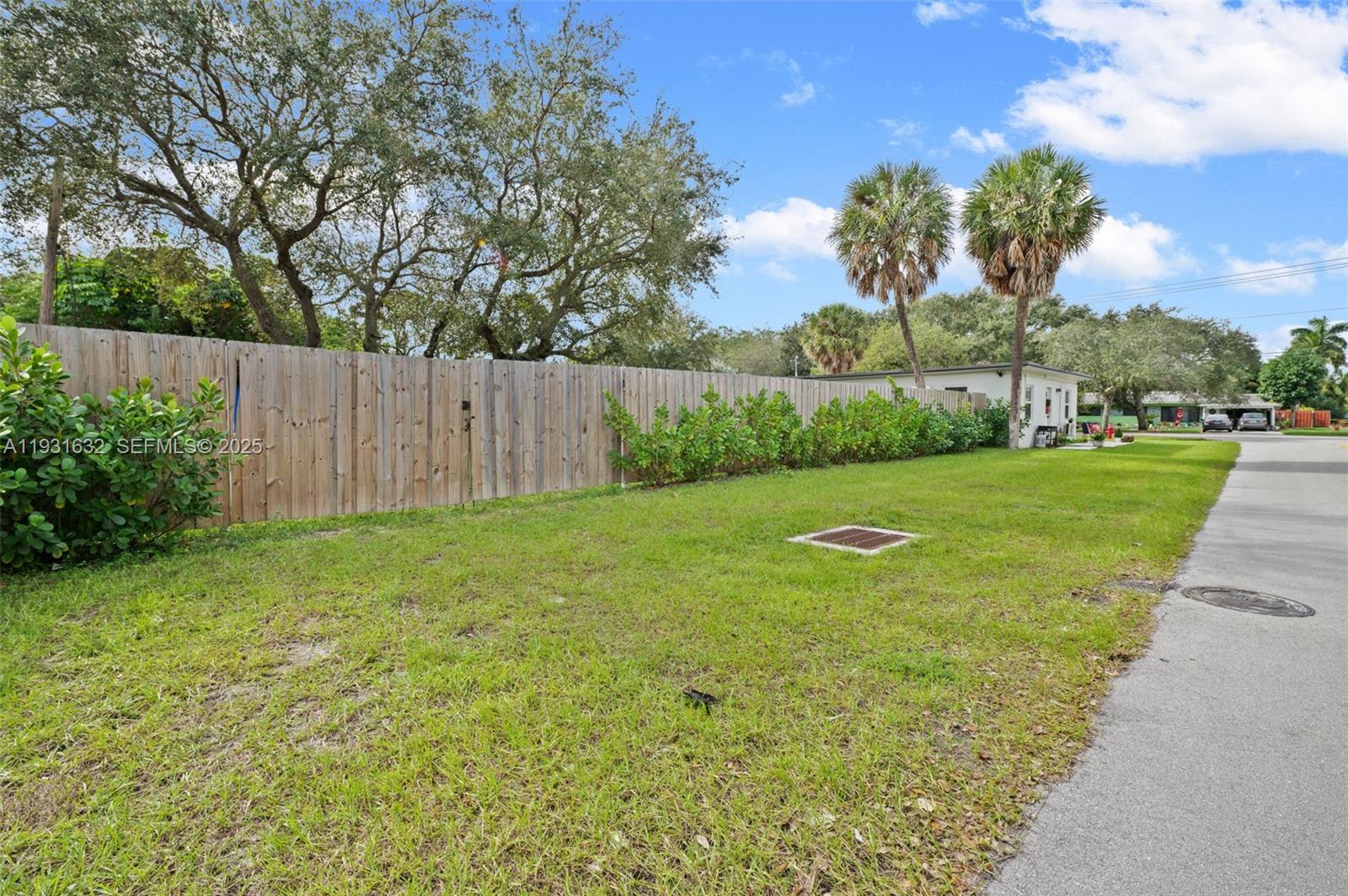 PINE TREE PARK - Residential Income