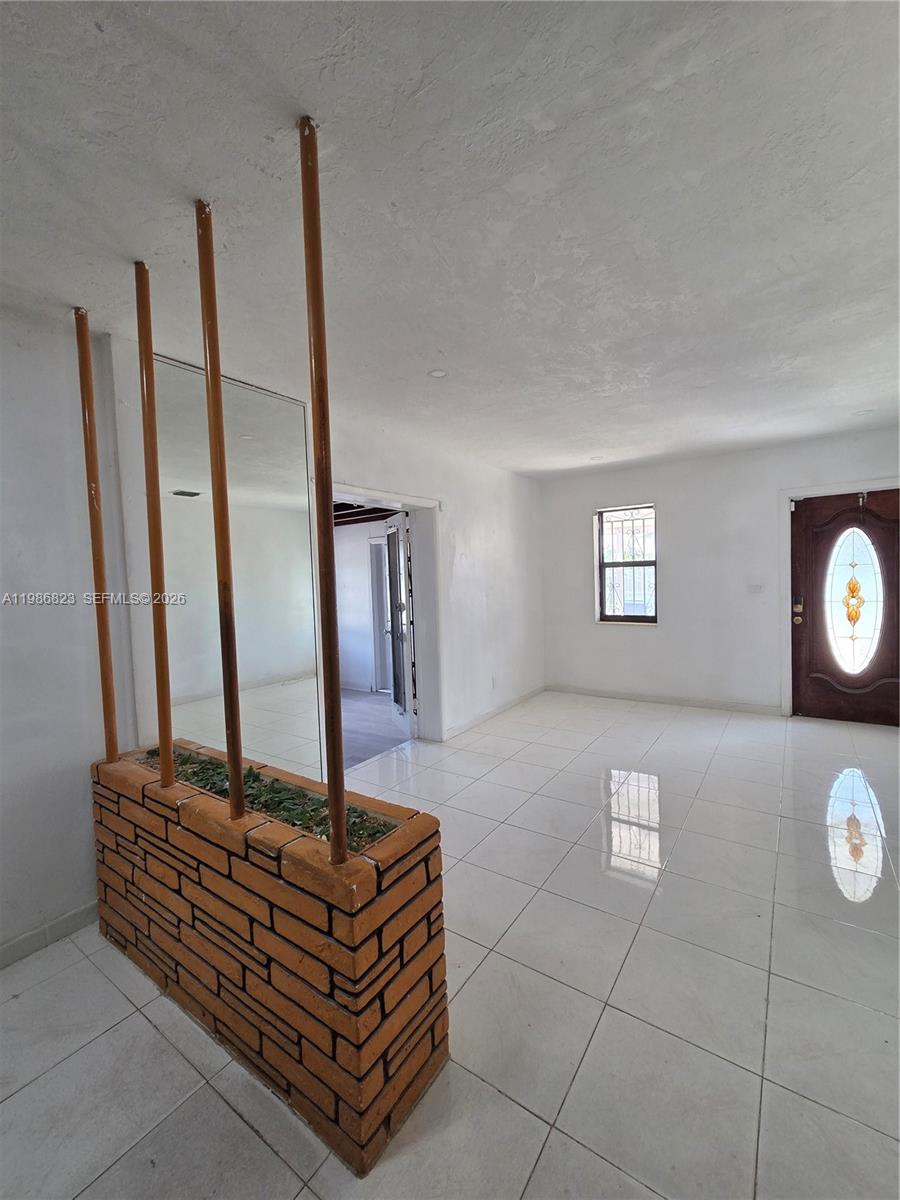 ANDERSON HEIGHTS - Residential Lease