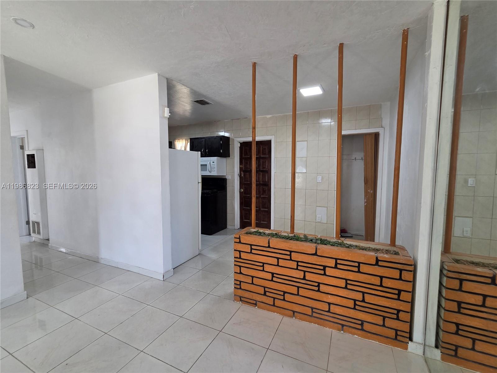 ANDERSON HEIGHTS - Residential Lease