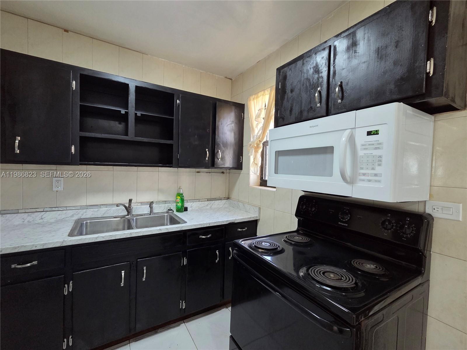 ANDERSON HEIGHTS - Residential Lease