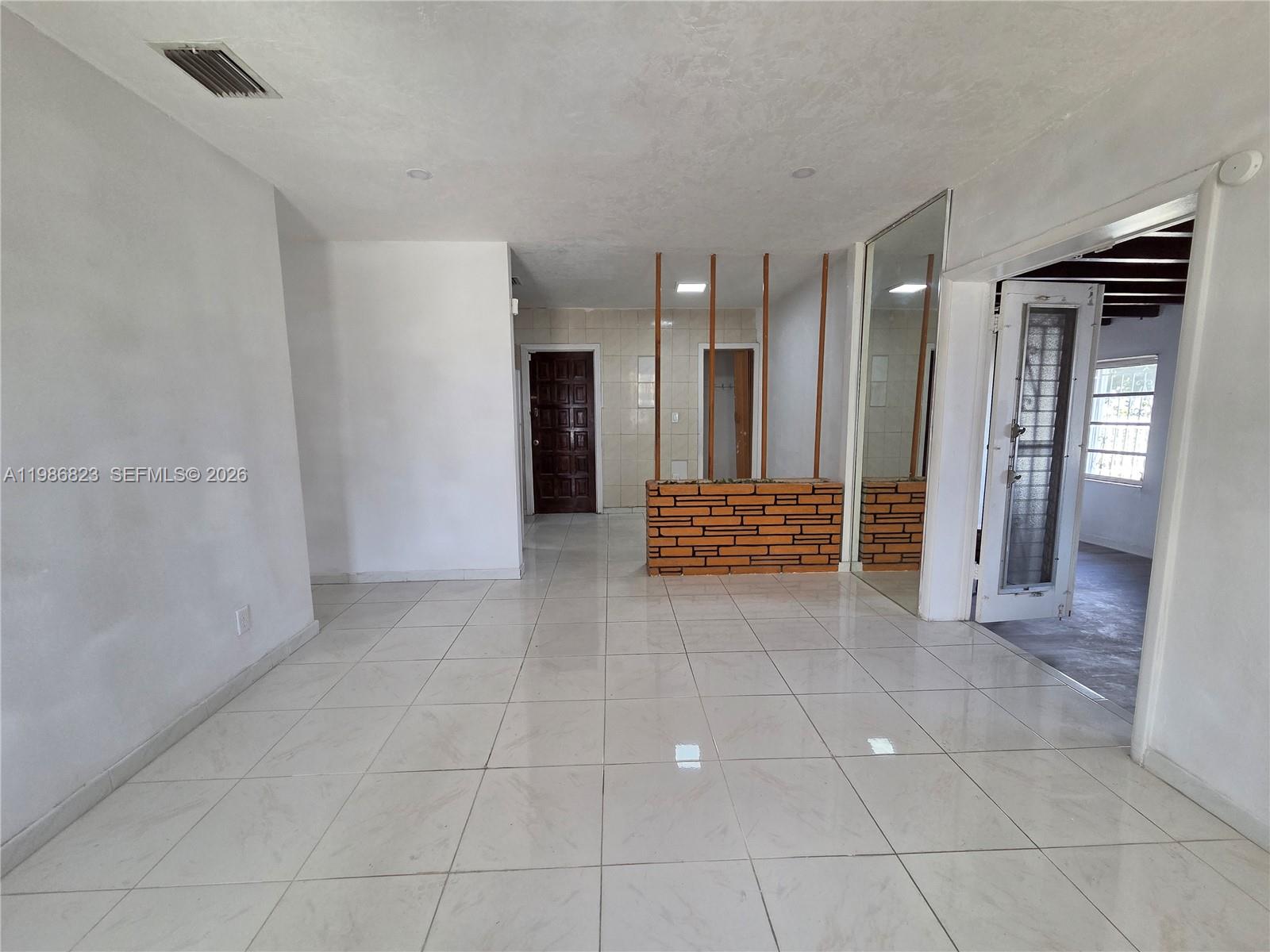 ANDERSON HEIGHTS - Residential Lease