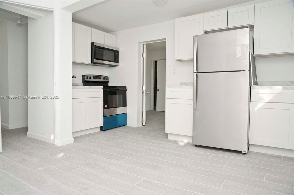 Photo of 1323 N Federal Hwy #3, Hollywood, FL 33020 (MLS # A11855547)