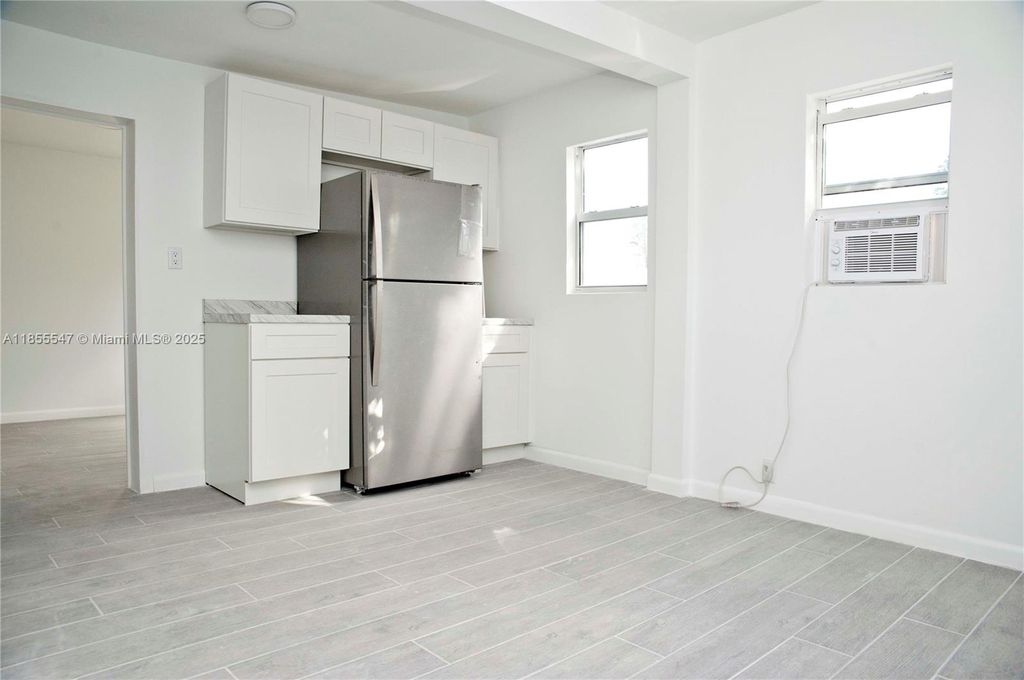 Photo of 1323 N Federal Hwy #3, Hollywood, FL 33020 (MLS # A11855547)