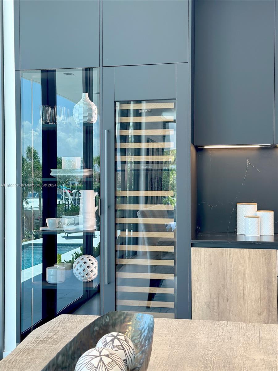 EASTERN SHORES - Residential