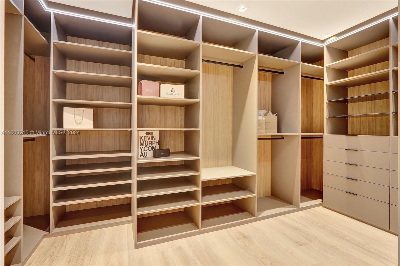 EASTERN SHORES - Residential