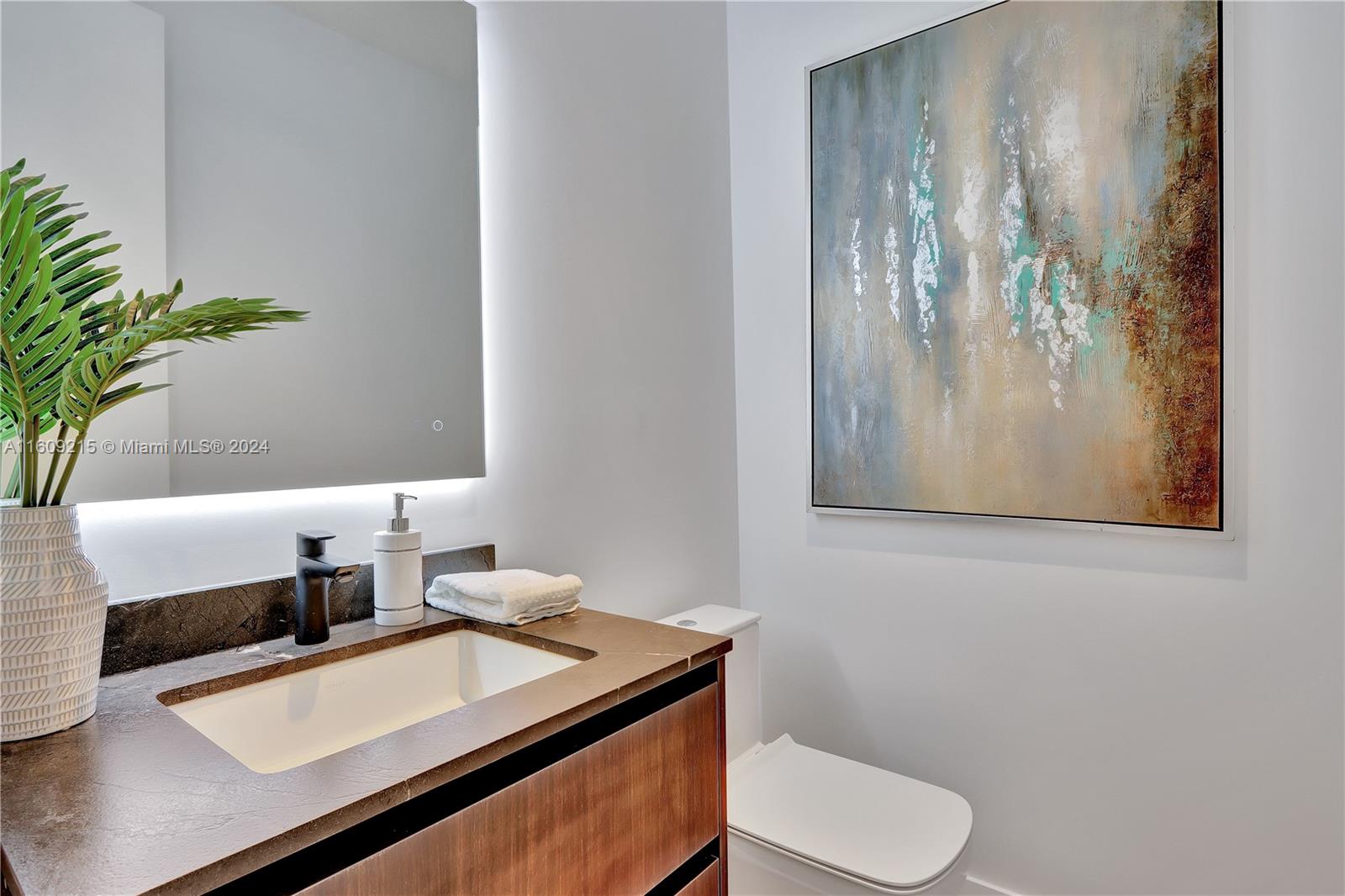 EASTERN SHORES - Residential