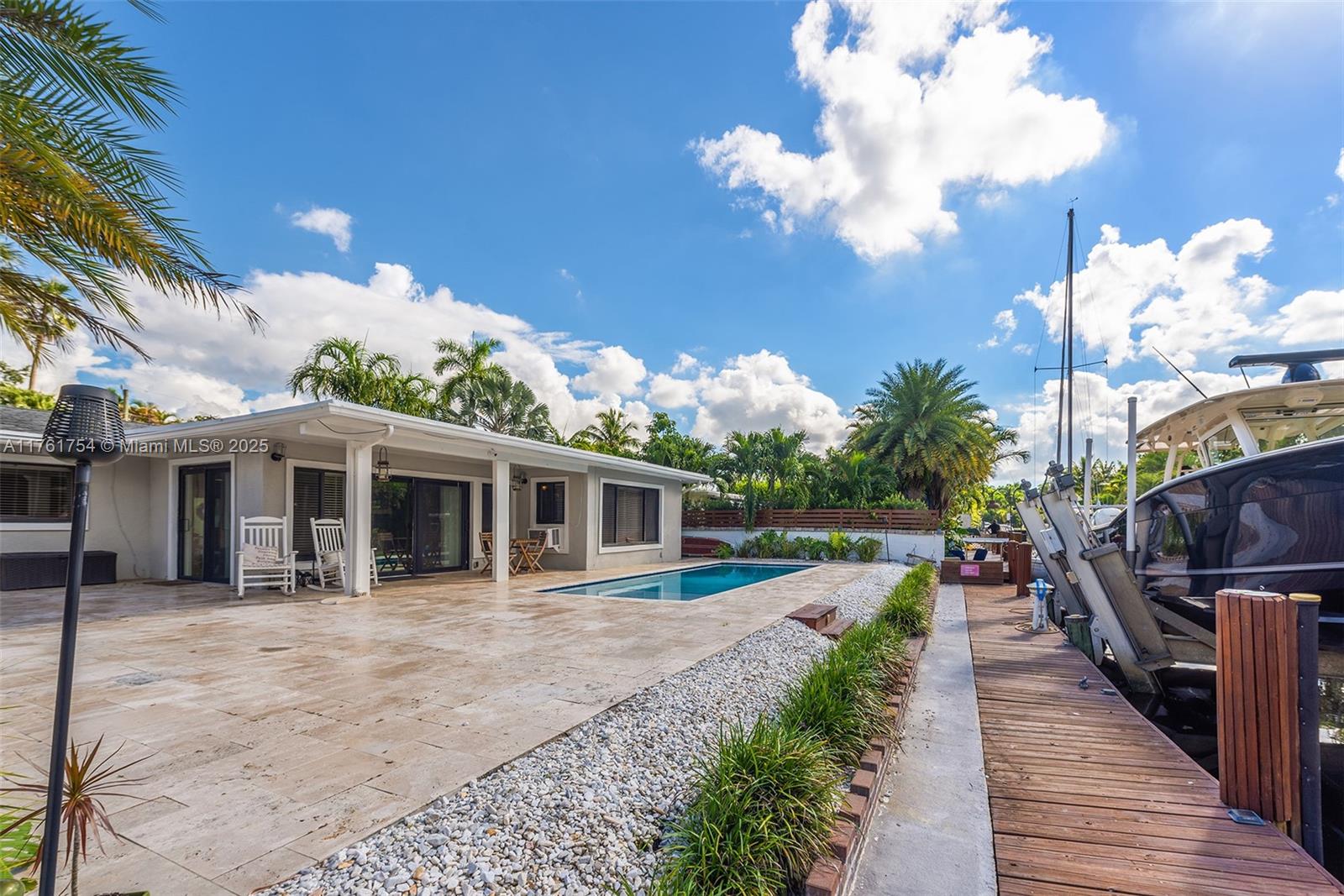 1722 W Las Olas Blvd