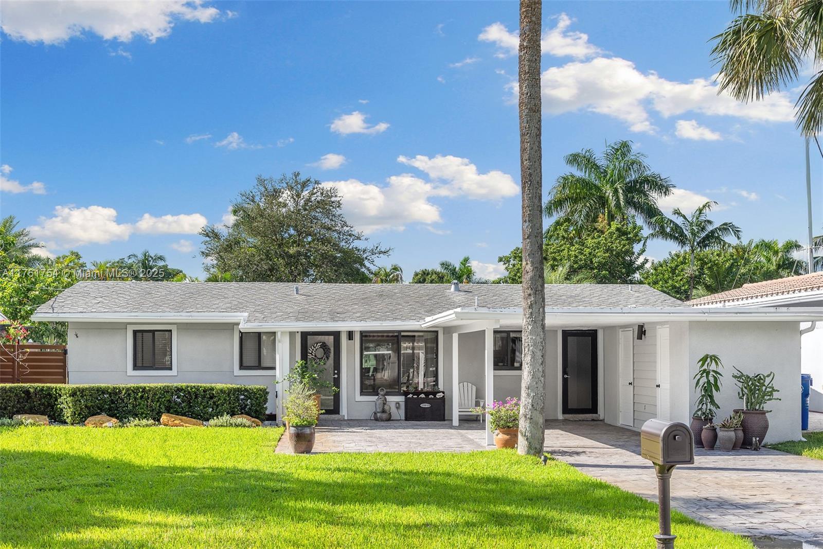1722 W Las Olas Blvd