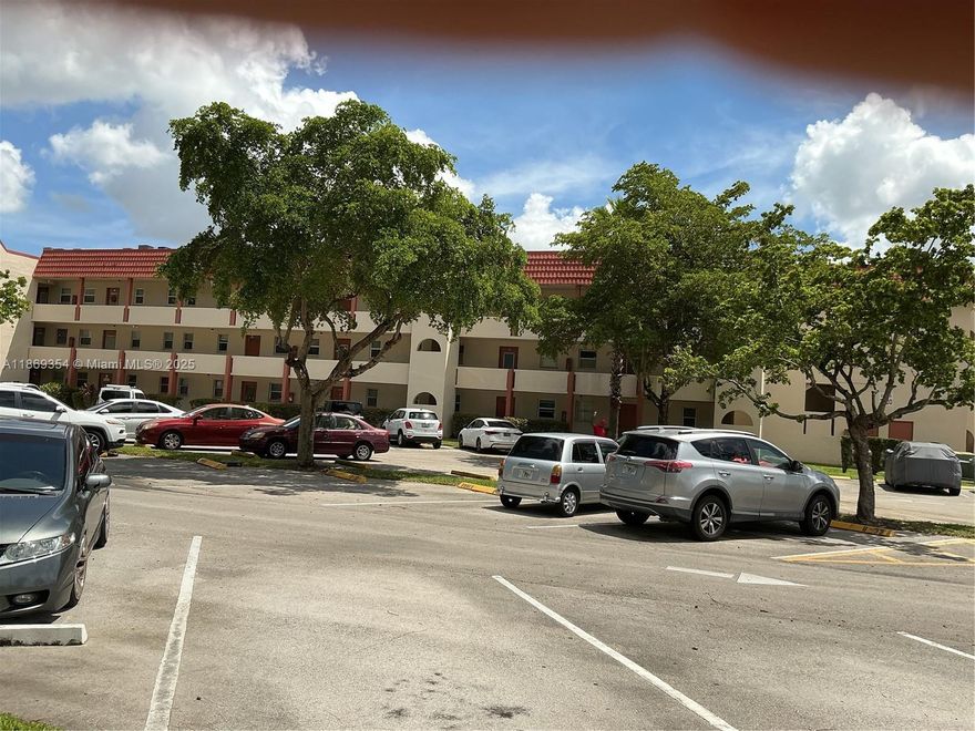 Enjoy convenience and connection in this well-appointed 1/1 condo, boasting quick access to public transportation, major highways, and popular local coffee shops and pubs. Major restaurants and Broward Mall located within 3 miles. Great amenities including ample swimming pool, billiards, and plenty of well manicured strolling paths. Plus LOW MAINTNANCE!