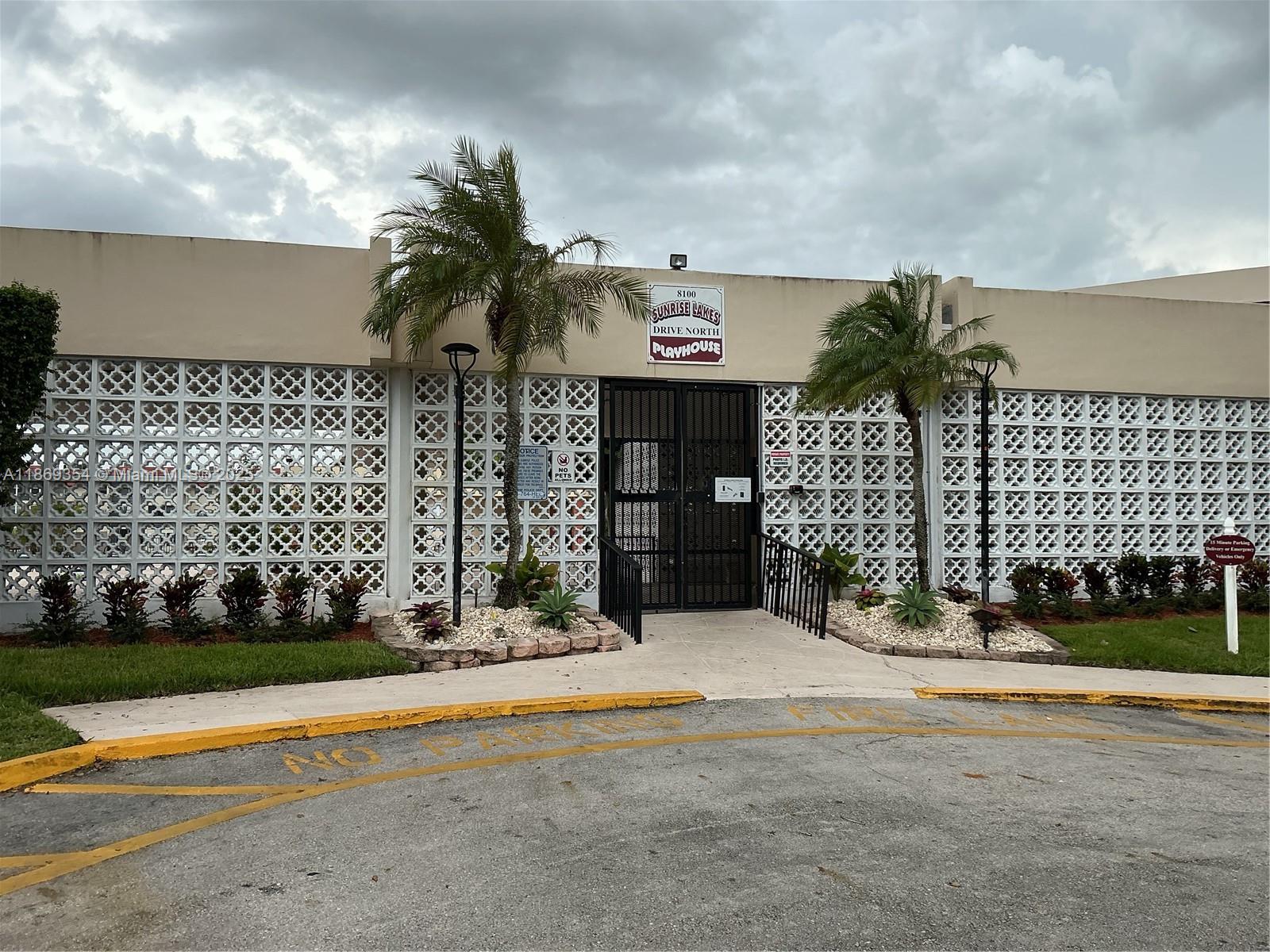 SUNRISE LAKES 8 CONDO - Residential