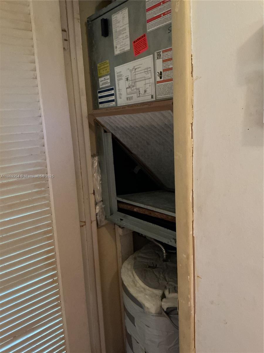 SUNRISE LAKES 8 CONDO - Residential