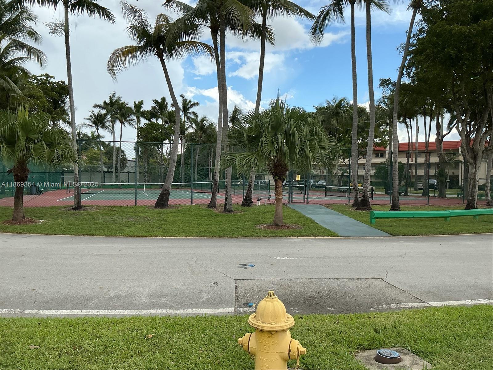 SUNRISE LAKES 8 CONDO - Residential