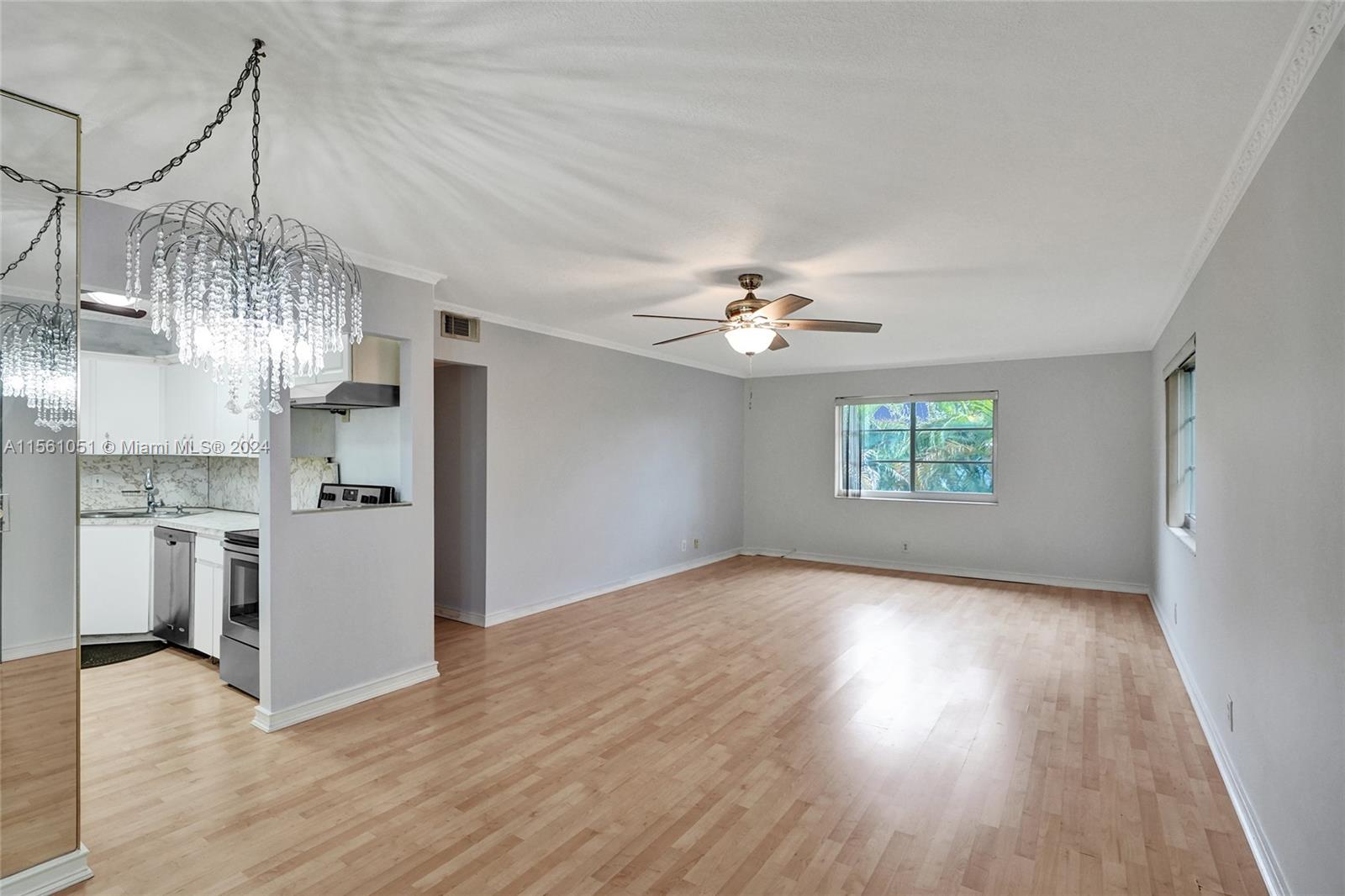 649 W Oakland Park Blvd 212A, Oakland Park, Miami-Dade County, Florida - 2 Bedrooms  
2 Bathrooms - 