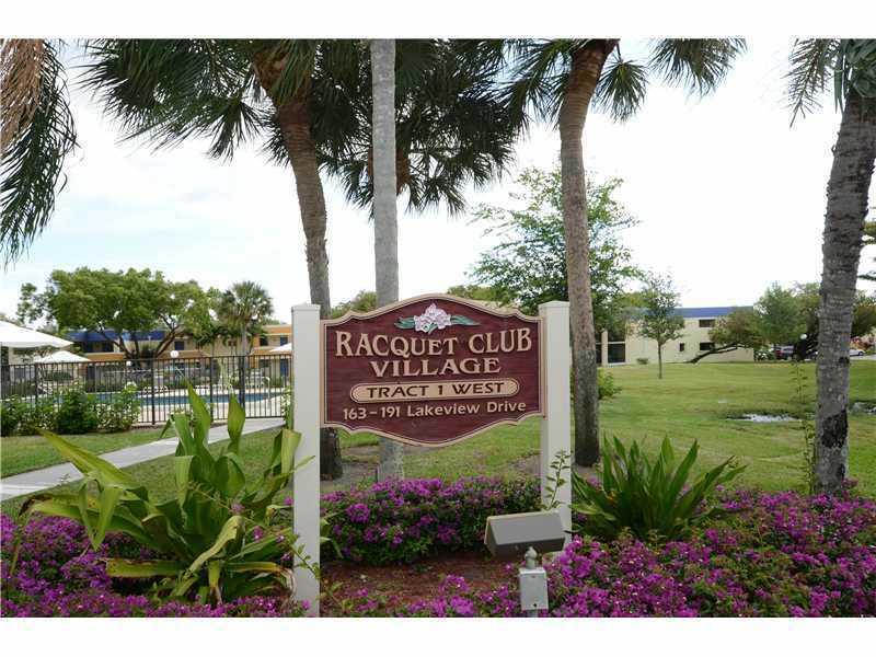 REMODELING CONDO. NEW APPLIANCES , NEW FLOORS, NICE COVERED AND SCREENED PATIO, CANAL FRONT VIEW. THIS APT IS MOVE IN CONDITION WITH ALL THE AMENITIES OF THE BONAVENTURE TOWN CENTER.