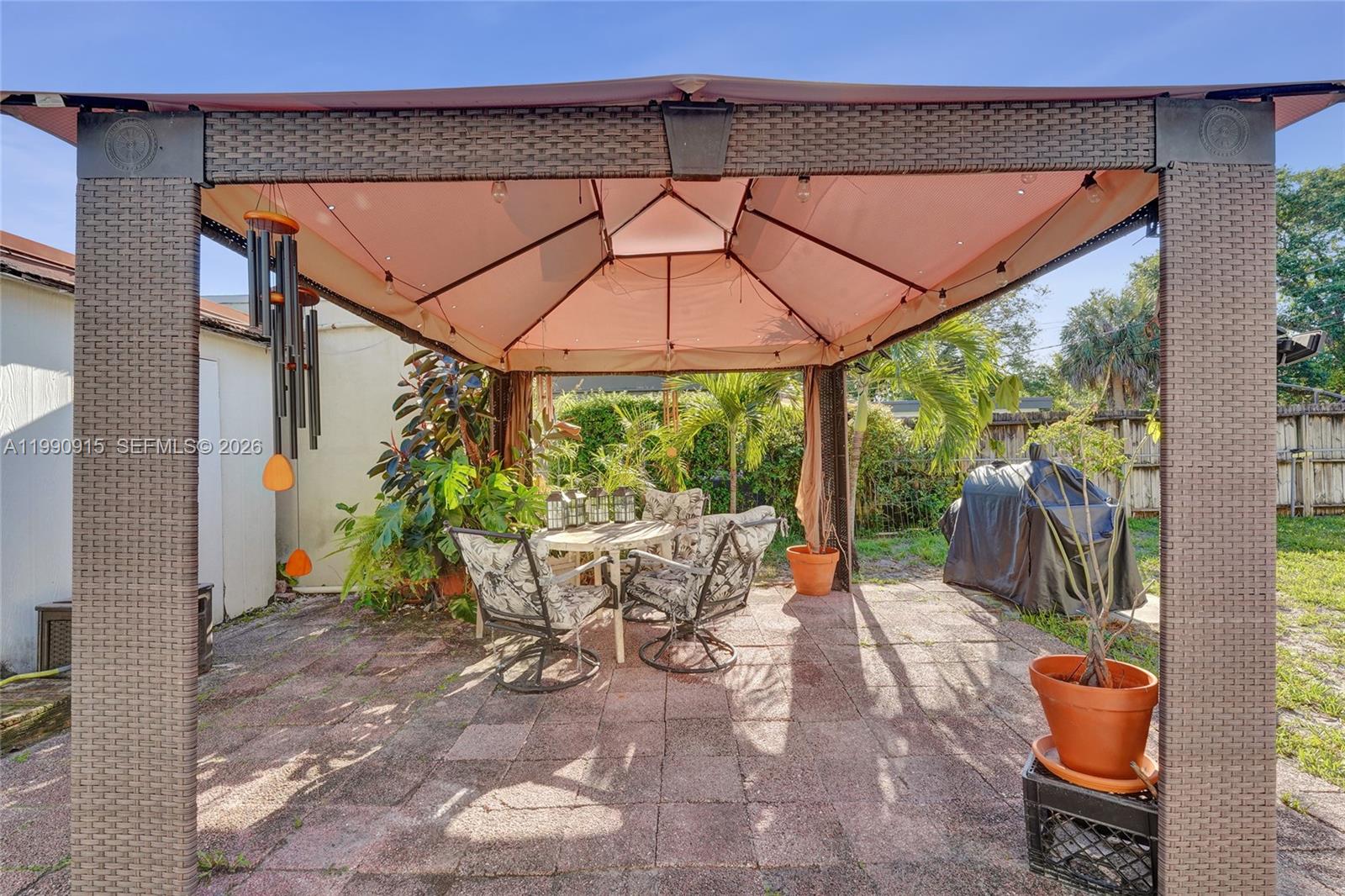 HOLLYWOOD PARK - Residential