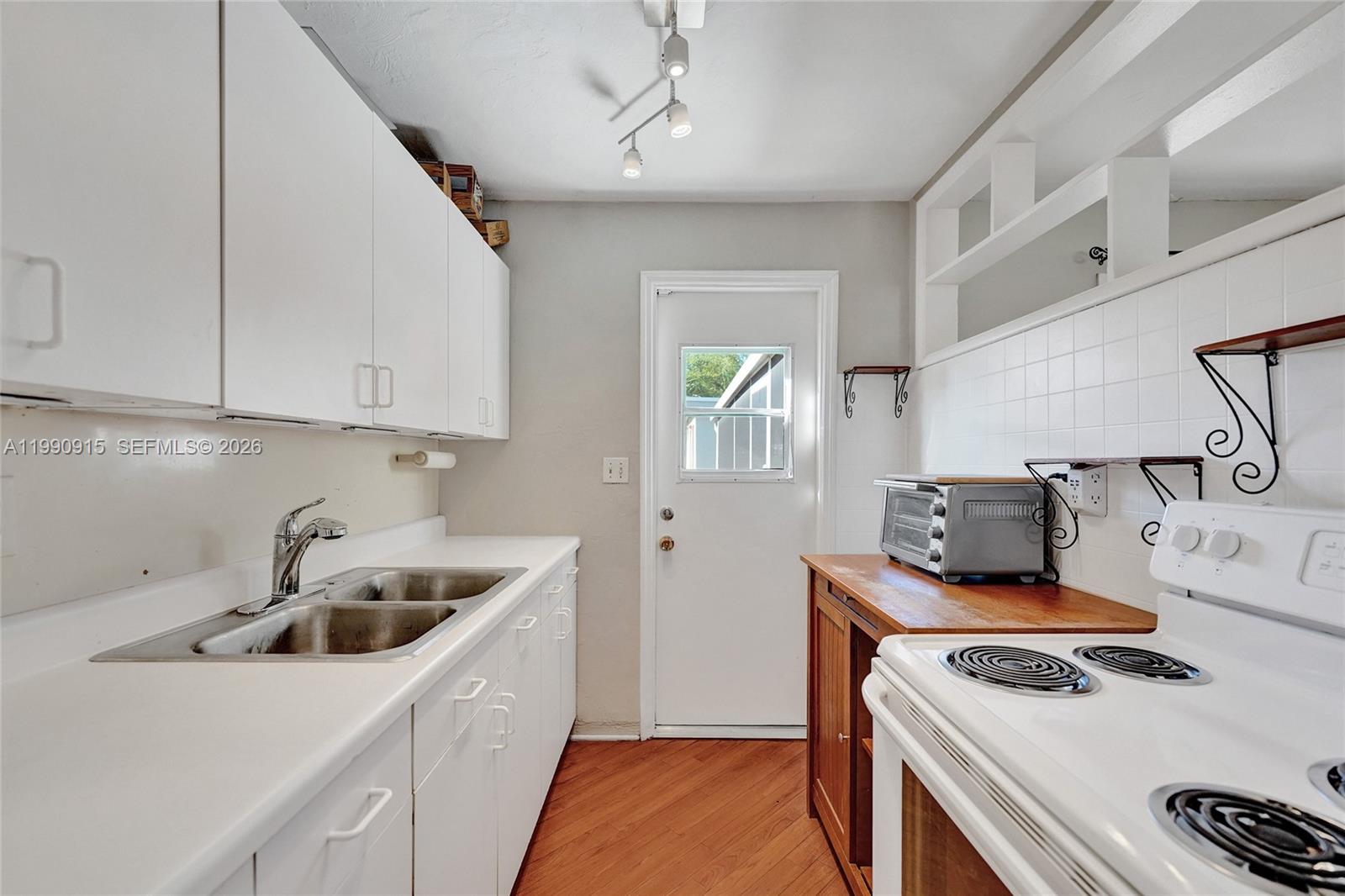 HOLLYWOOD PARK - Residential