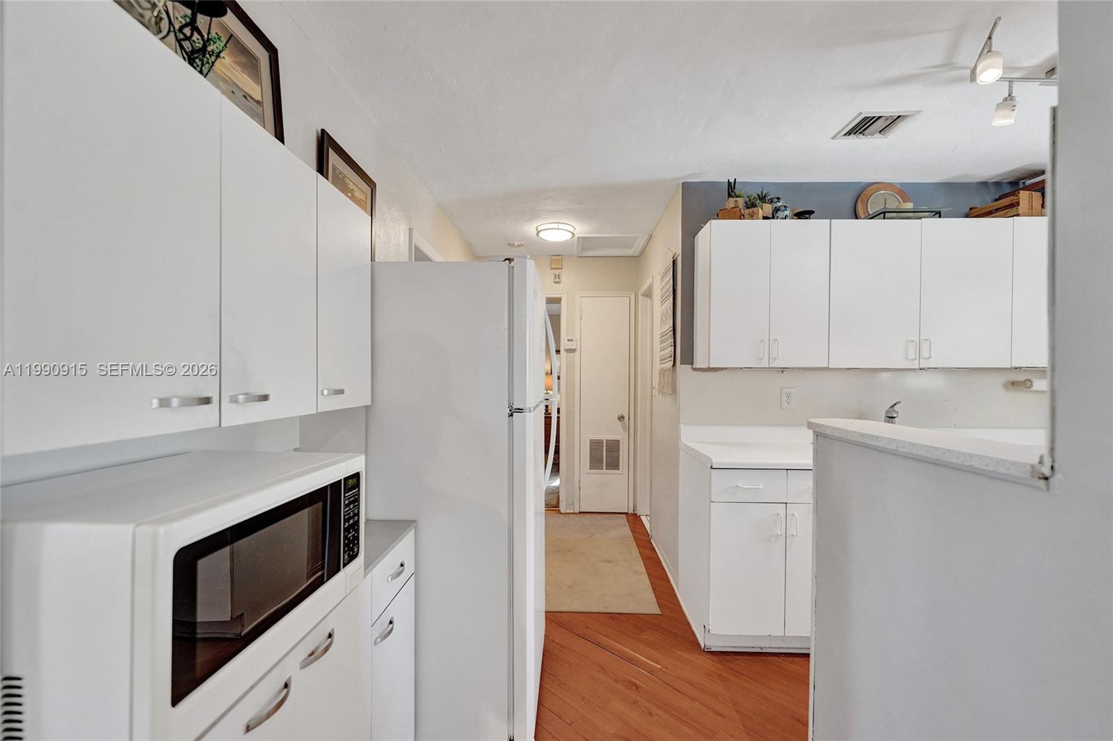 HOLLYWOOD PARK - Residential