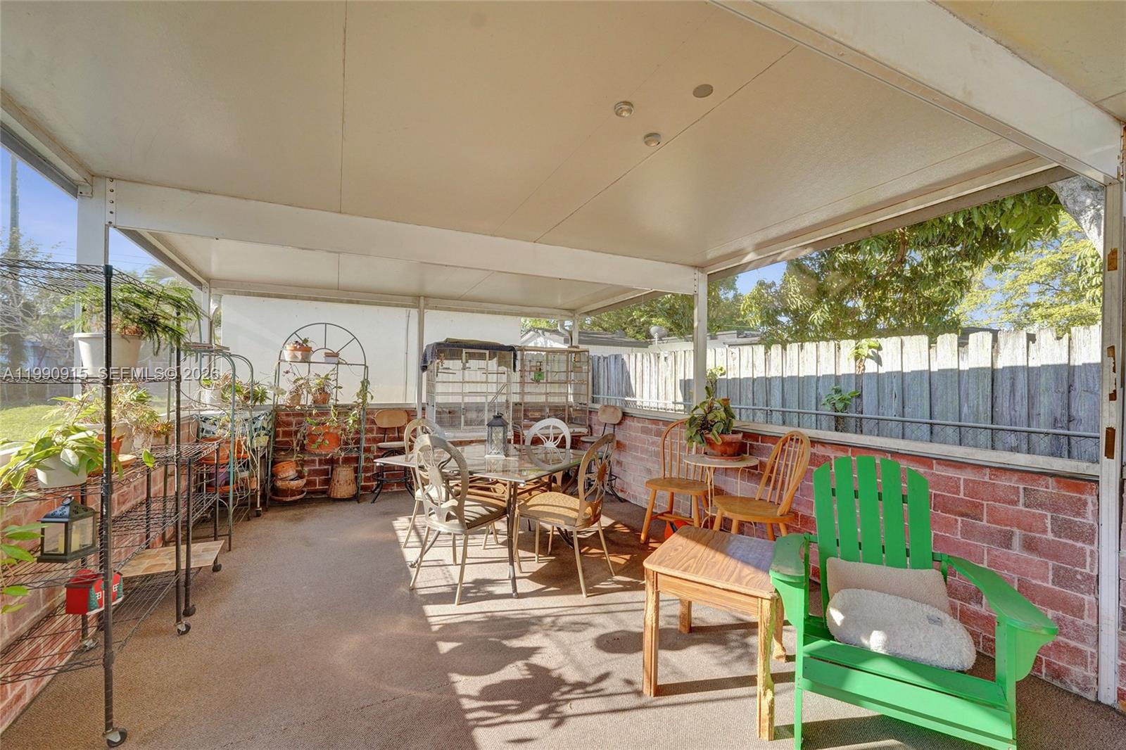 HOLLYWOOD PARK - Residential