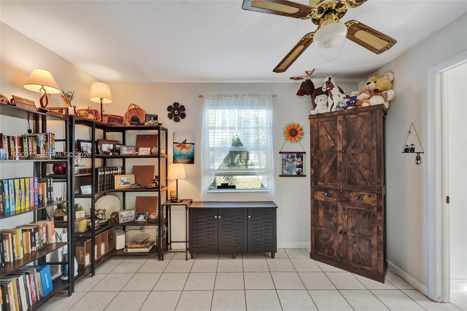 HOLLYWOOD PARK - Residential