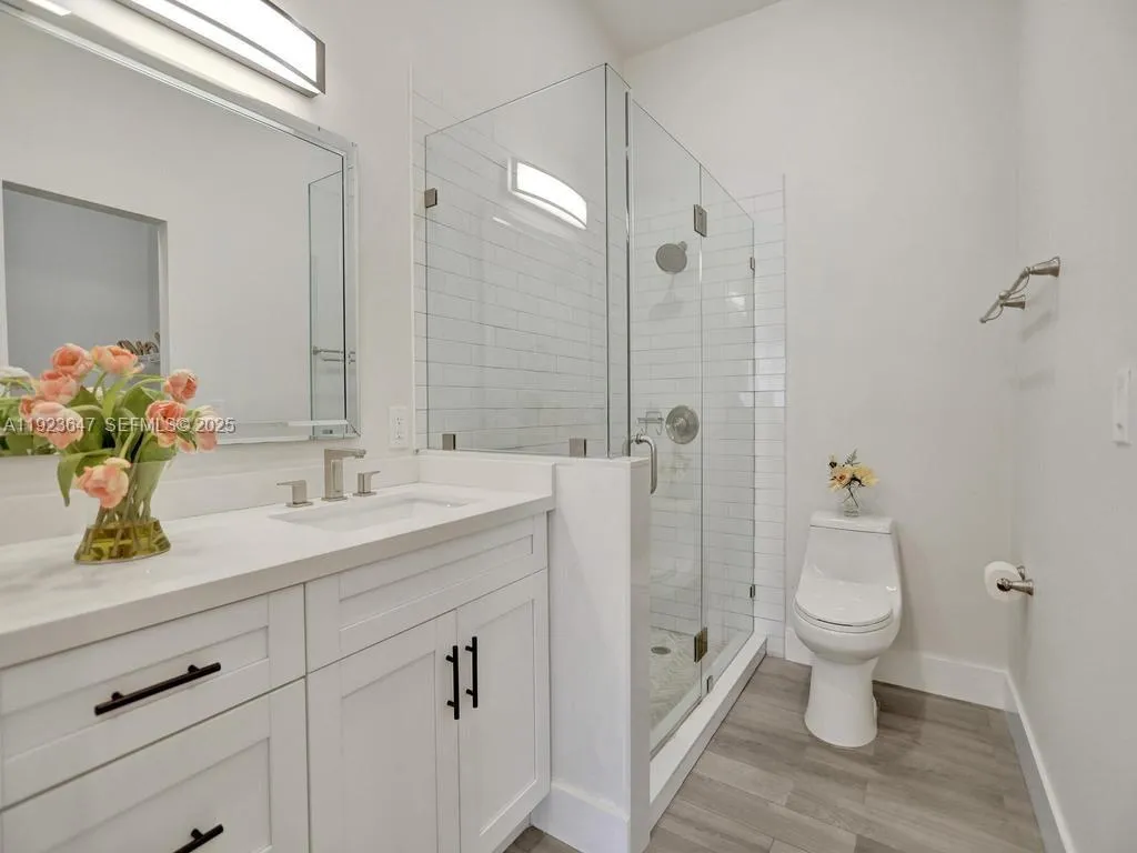 Miami, Florida 33183, United States, 2 Bedrooms Bedrooms, ,2 BathroomsBathrooms,Residential,Pending,250340