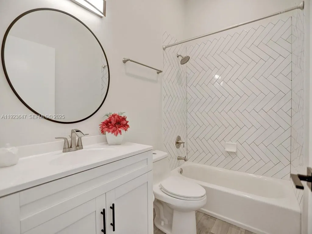 Miami, Florida 33183, United States, 2 Bedrooms Bedrooms, ,2 BathroomsBathrooms,Residential,Pending,250340