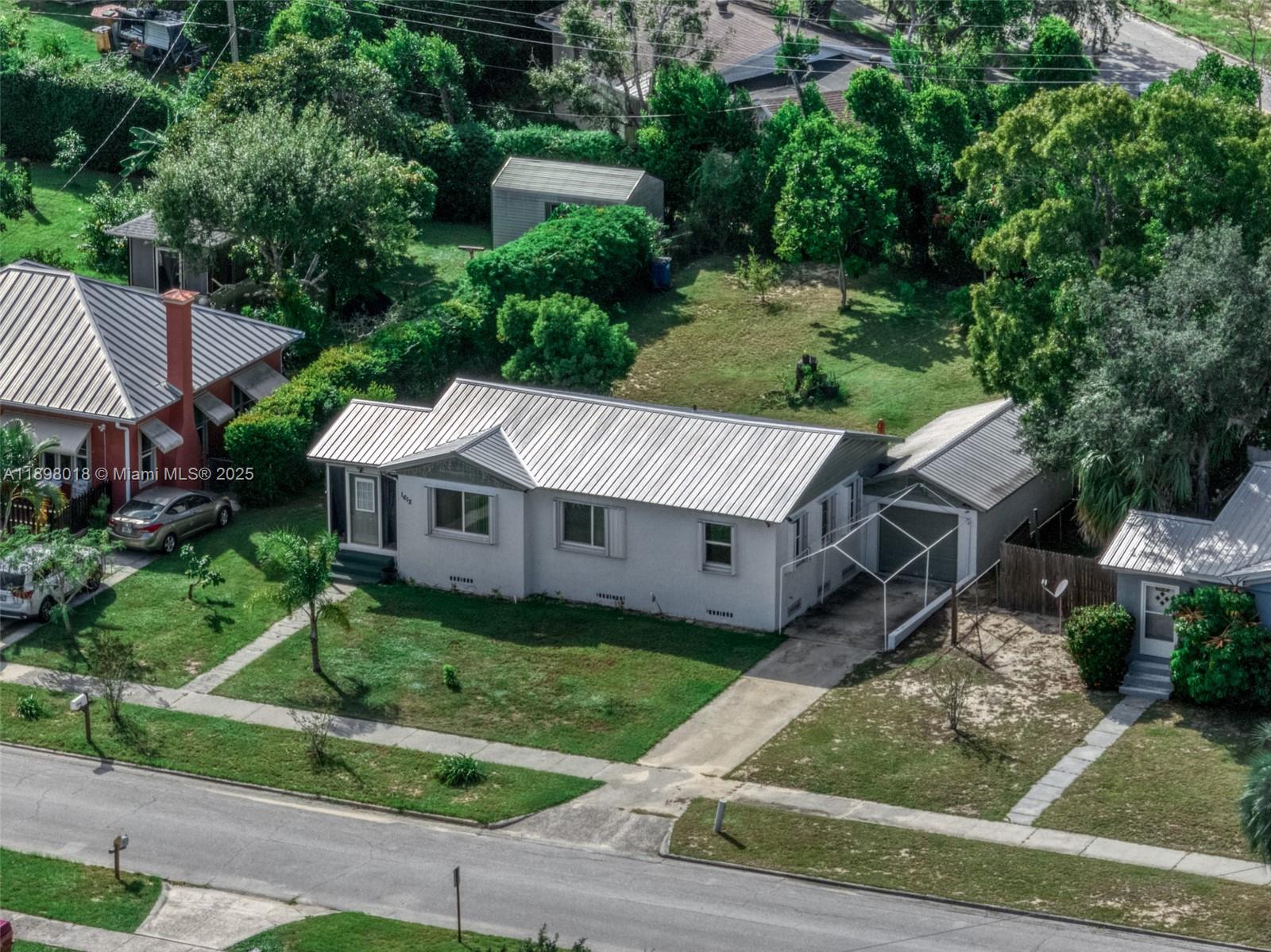 1612 Hitakee Ave