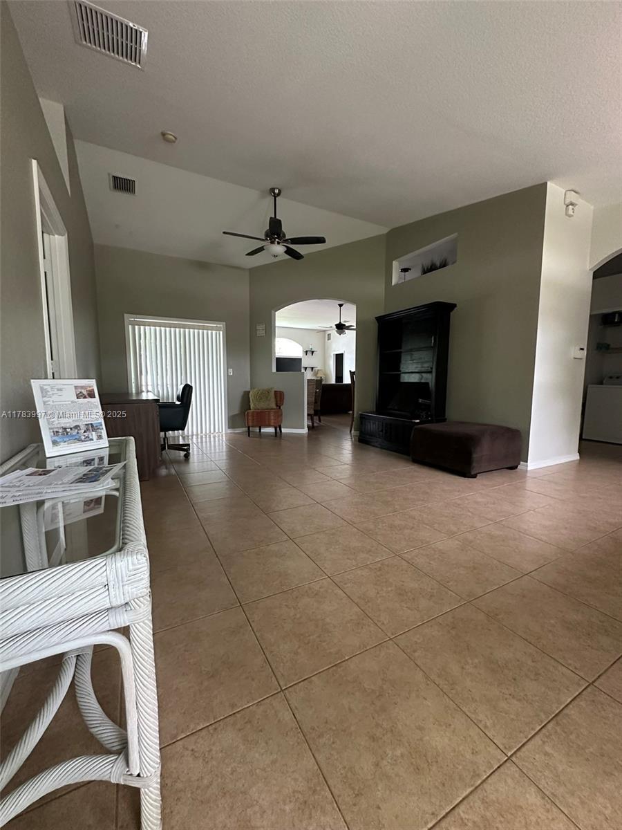 PORT ST LUCIE SECTION 17 - Residential