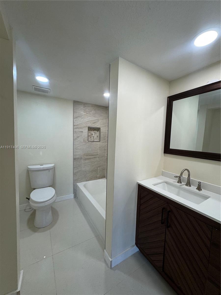 Lake Forest Condo Phase 2 - Residential