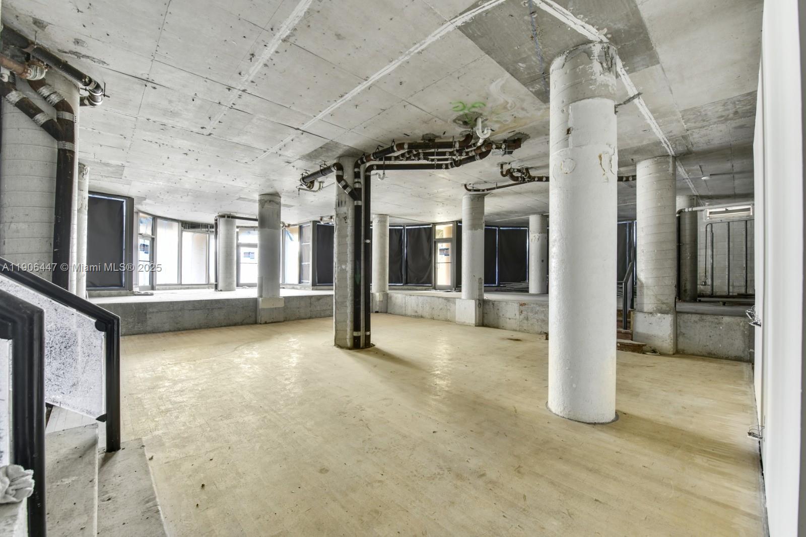 GROVE TOWERS CONDO - Residential