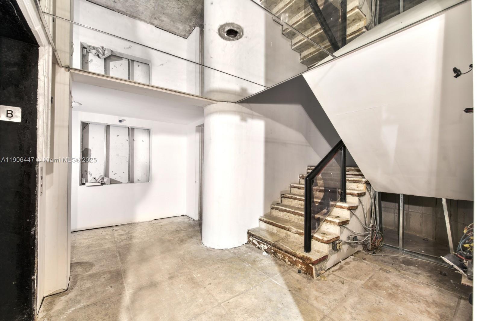 GROVE TOWERS CONDO - Residential