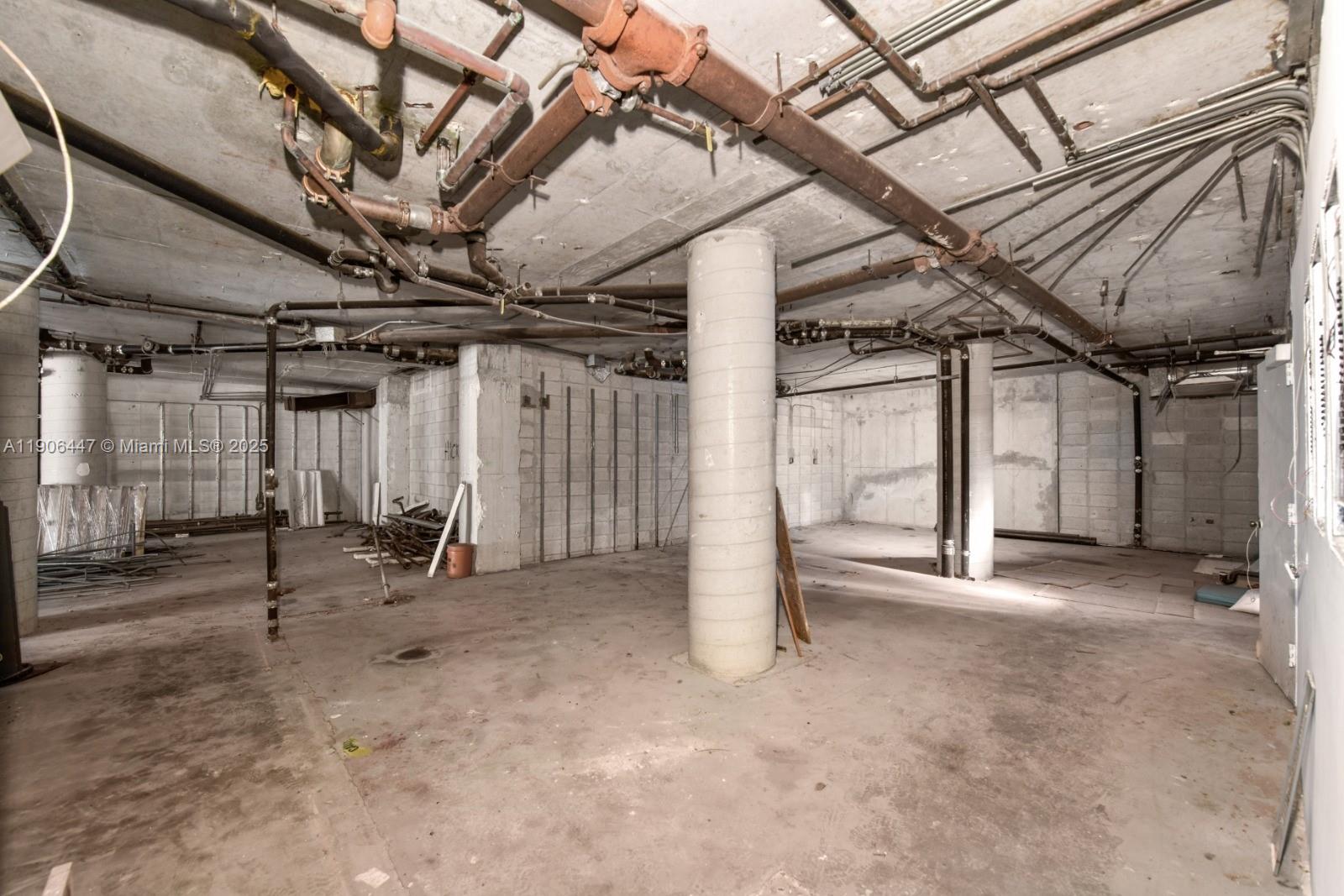 GROVE TOWERS CONDO - Residential