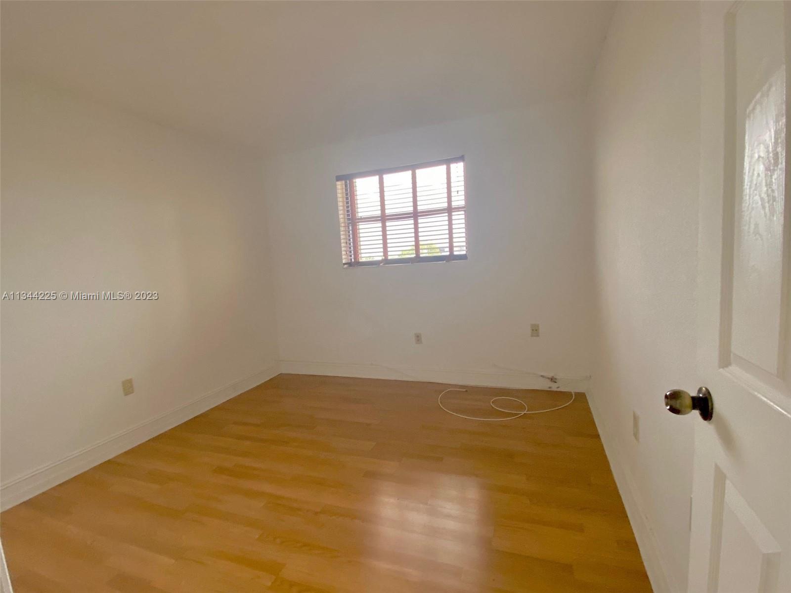 VISIONS AT FOUNTAINBLEAU - Residential Lease