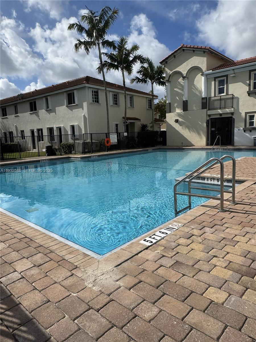 MAJORCA ISLES III CONDO - Residential