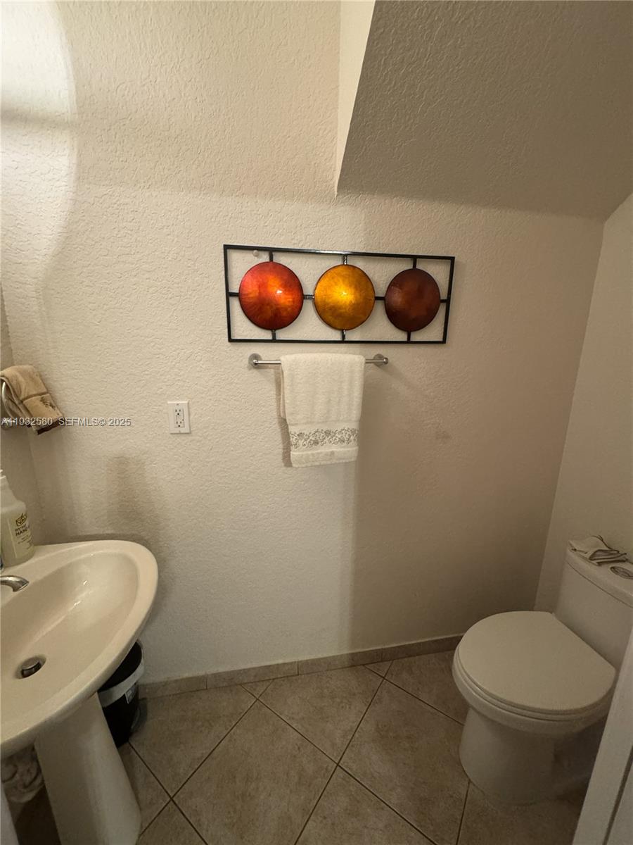 MAJORCA ISLES III CONDO - Residential