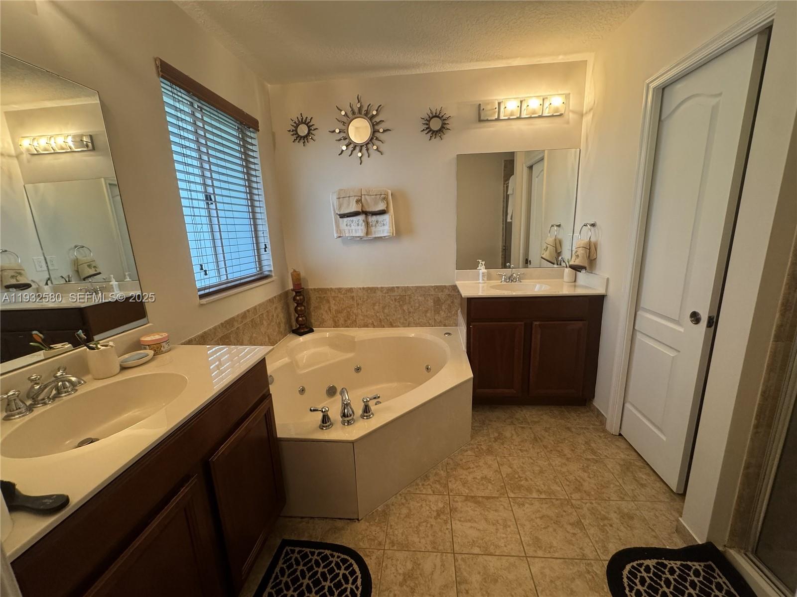 MAJORCA ISLES III CONDO - Residential