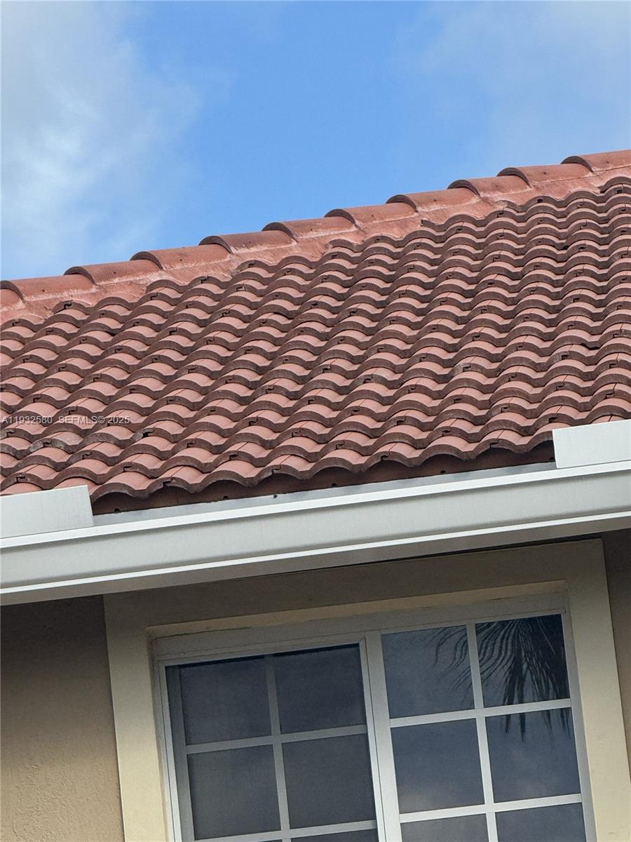 MAJORCA ISLES III CONDO - Residential