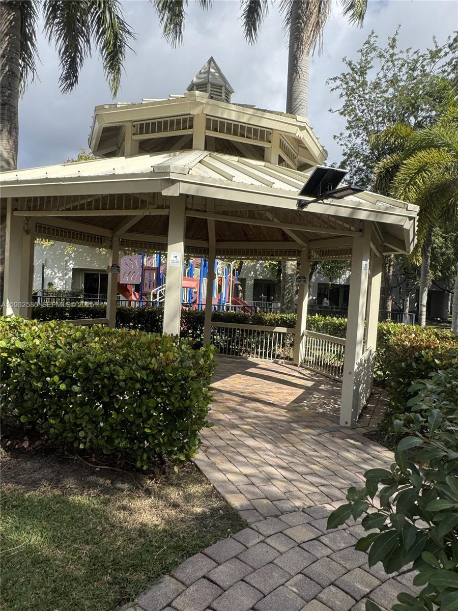 MAJORCA ISLES III CONDO - Residential